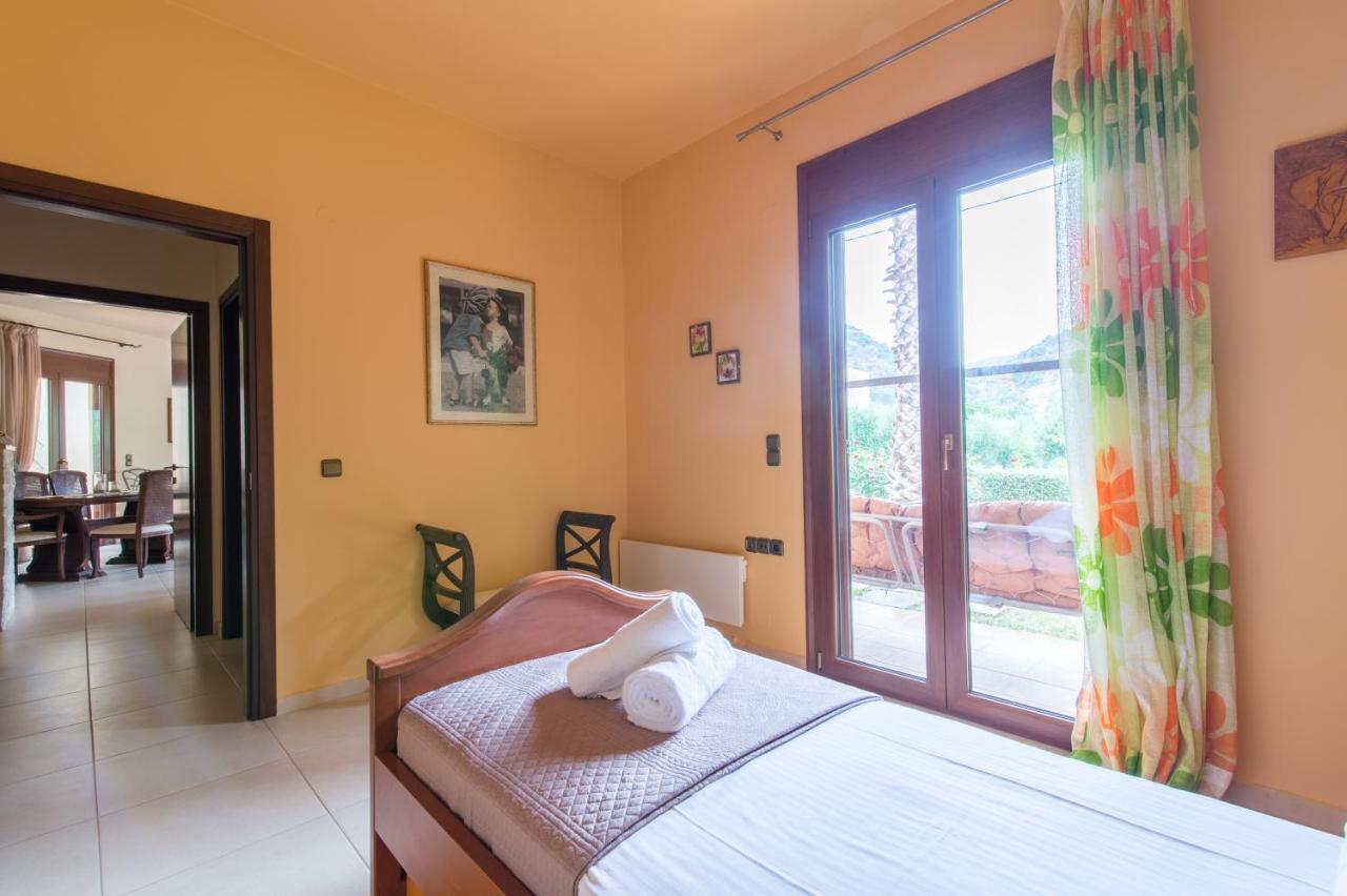 Heraklion Comfy House With Mountain View Εξωτερικό φωτογραφία