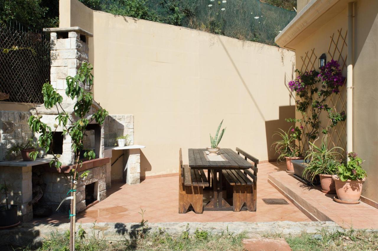 Heraklion Comfy House With Mountain View Εξωτερικό φωτογραφία